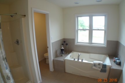 The Linden B - Master Bath 1